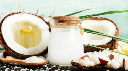 Best Health Benefits of Eating Wet Coconuts